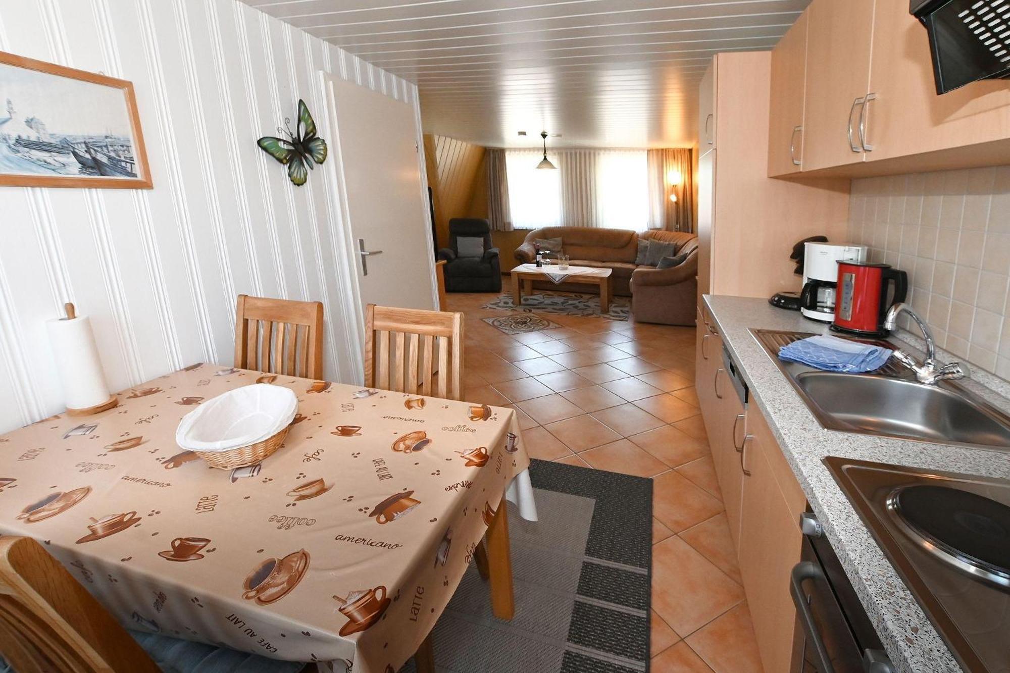 Haus-Karin-Ferienwohnung-2 Бюзум Экстерьер фото